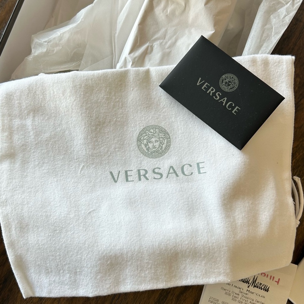 Versace Authentic White And Gold Medusa Chain Leather Sandals Heels Womens 8 - Picture 15 of 16